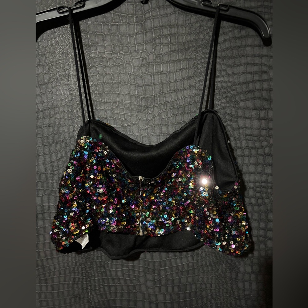 sequin multicolor crop top✨ - Picture 2 of 6